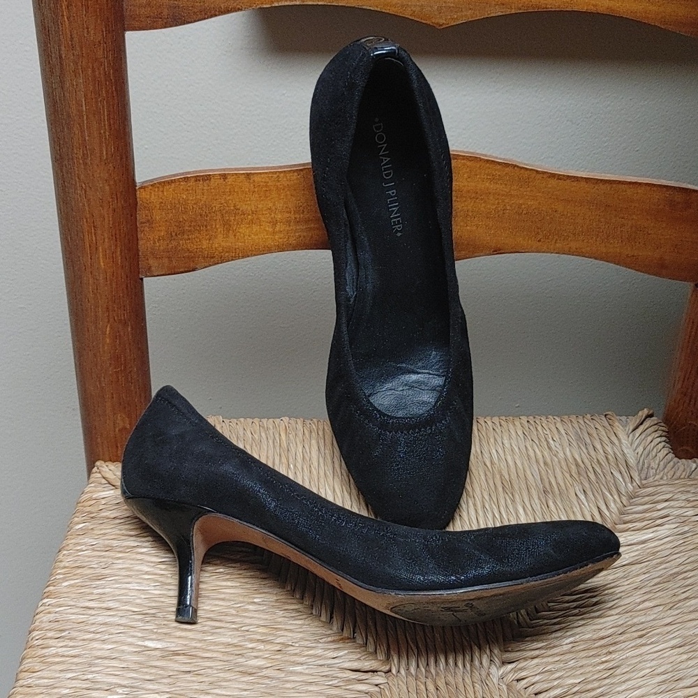 Donald Pliner Black Leather Heels 7.5